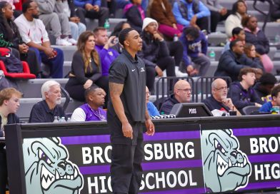 Photos: Sneakers 4 Santa basketball tournament Pike High School basketball head coach and founder of the Club 520 Podcast Jeff Teague.