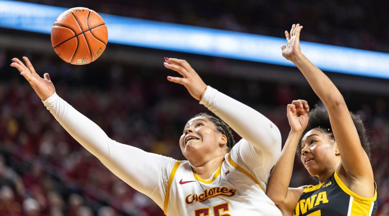 Iowa State Audi Crooks and Iowa Hannah Stuelke